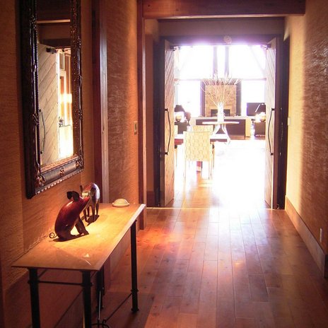 水上高原のヴィラ｜ホール