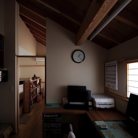 大屋根の家