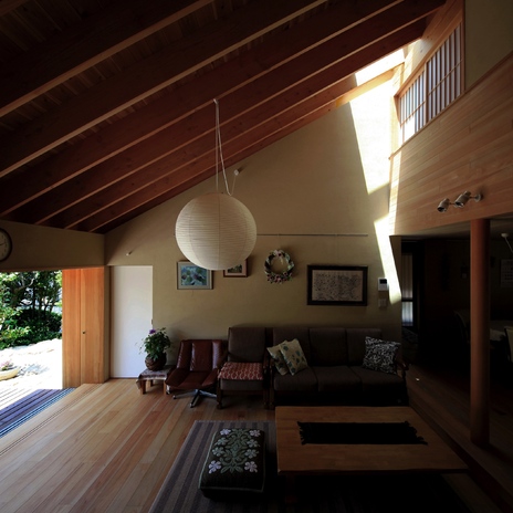 大屋根の家