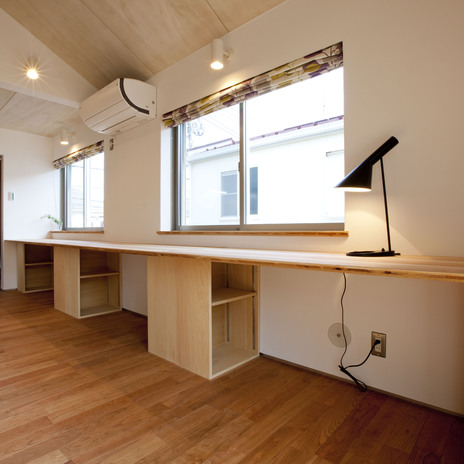 ファミリーデスク