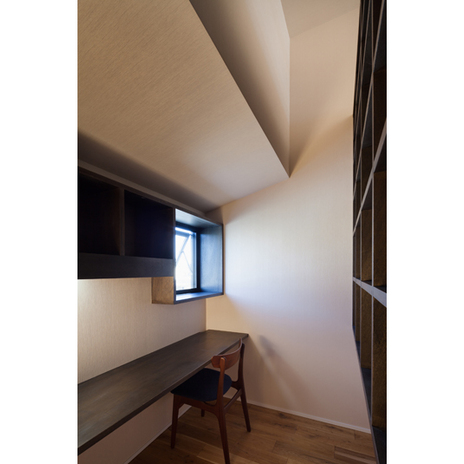 書斎はロフトを介して子供室に繋がる