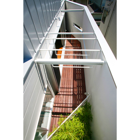 細長いバルコニー