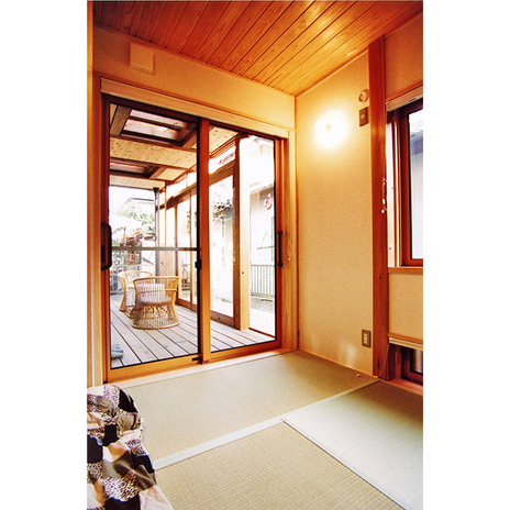 バルコニーの軒下を有効利用したサンルーム