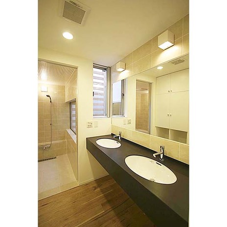 広々使える2つの洗面台