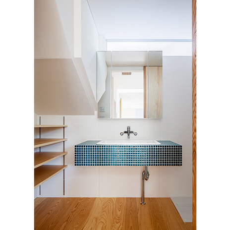 子供が学校から持ち帰ってきた上履きも洗える手洗器