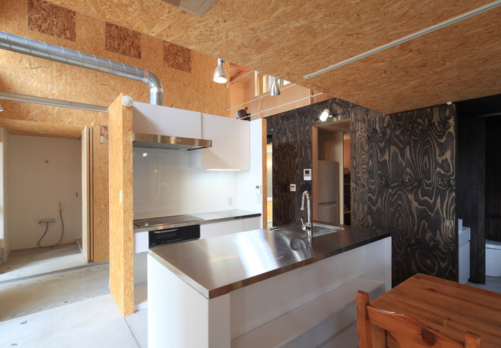 自然のエネルギーを無理なく取り入れて料理を楽しむキッチン