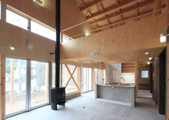 鎌倉Nー自然エネルギーと土間コテージで犬と暮らす家ー