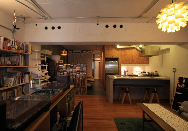 好きなモノに囲まれて暮らす都心のリフォームマンション