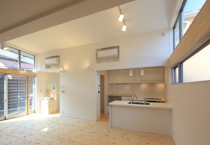 白を基調にした明るく広いLDK