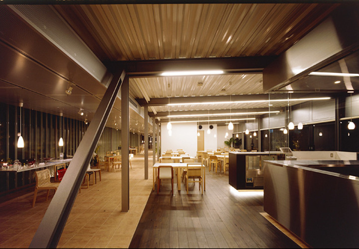 柔らかな灯りが照らす