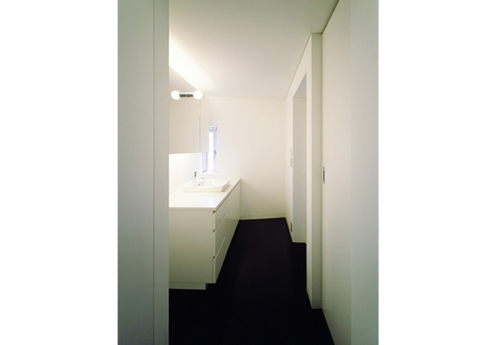 清潔感を感じさせる洗面室