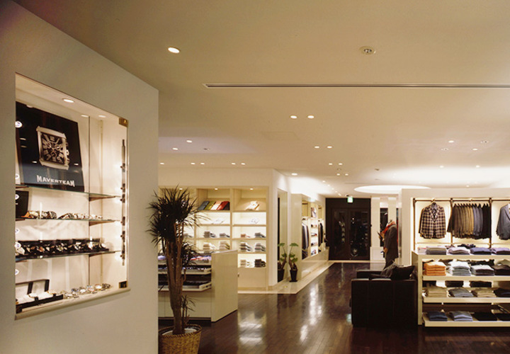 整然と並ぶ商品