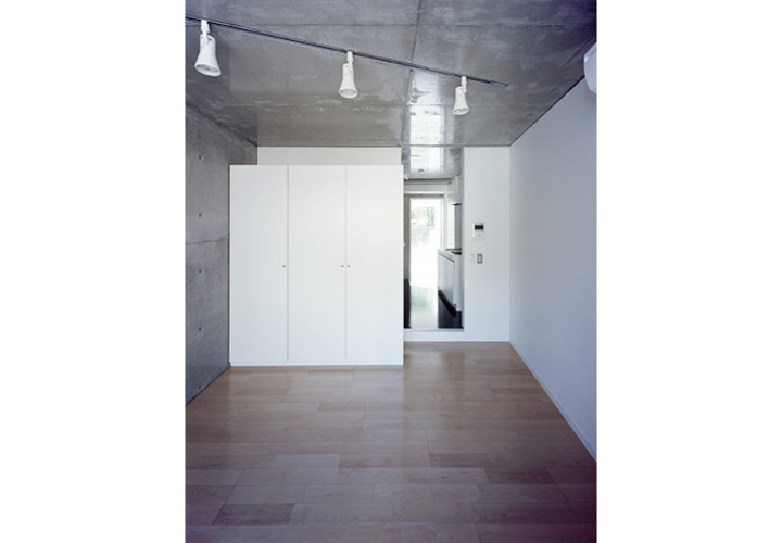 賃貸：素材感を活かした空間演出