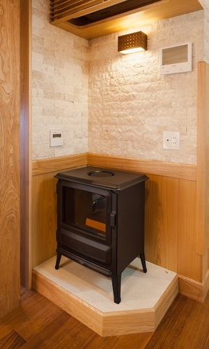 炎を眺めてリラックスできる癒しの薪ストーブ