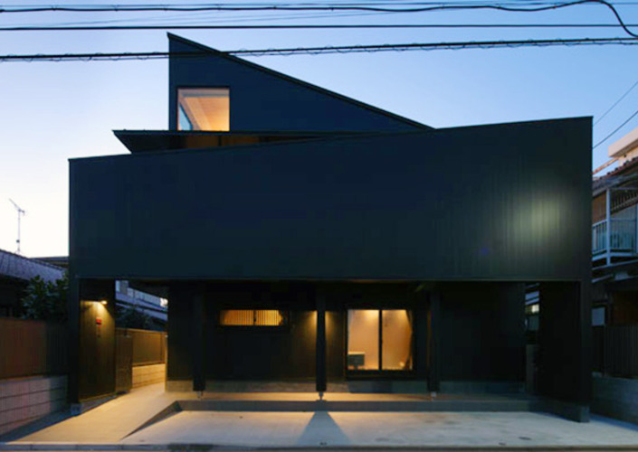 さんかくテラスの家