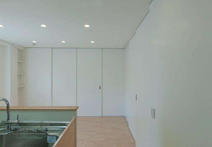 間仕切りを使えば完全な個室になるダイニングキッチン