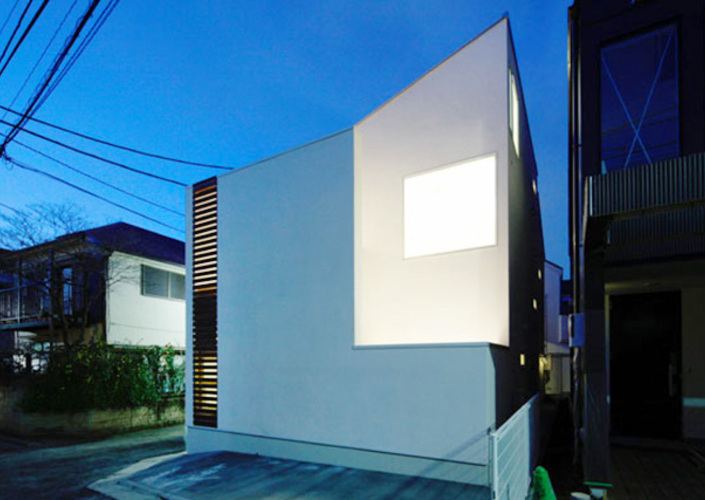 明るく閉じた家