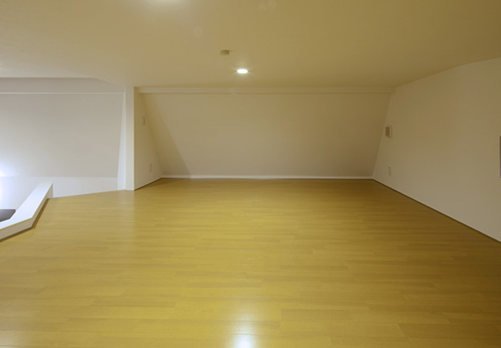 キッチン上のロフトスペース