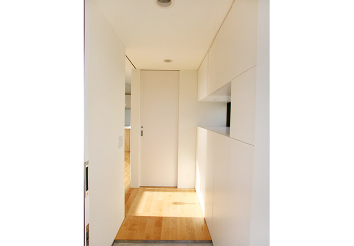 玄関にも光が届く