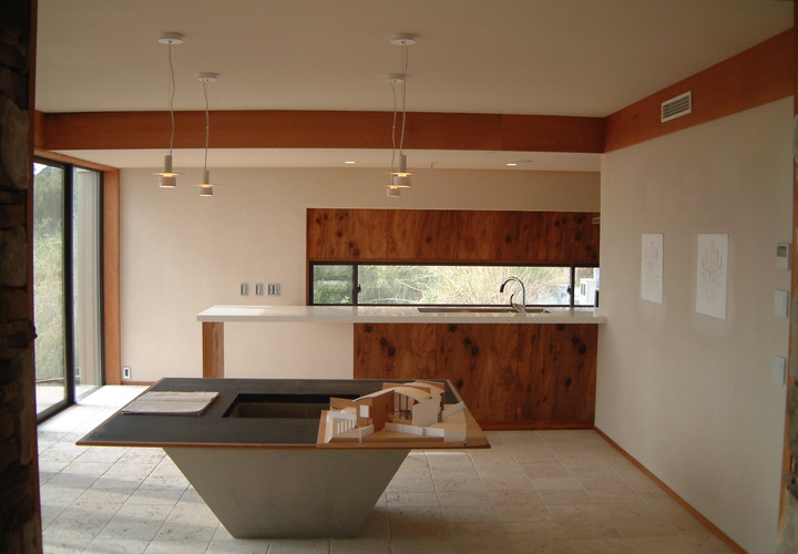 外国のリゾートを思わせるようなダイニングキッチン