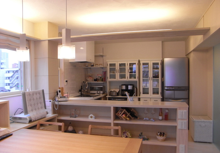 使いやすくリビングダイニングがよく見えるオープンキッチン