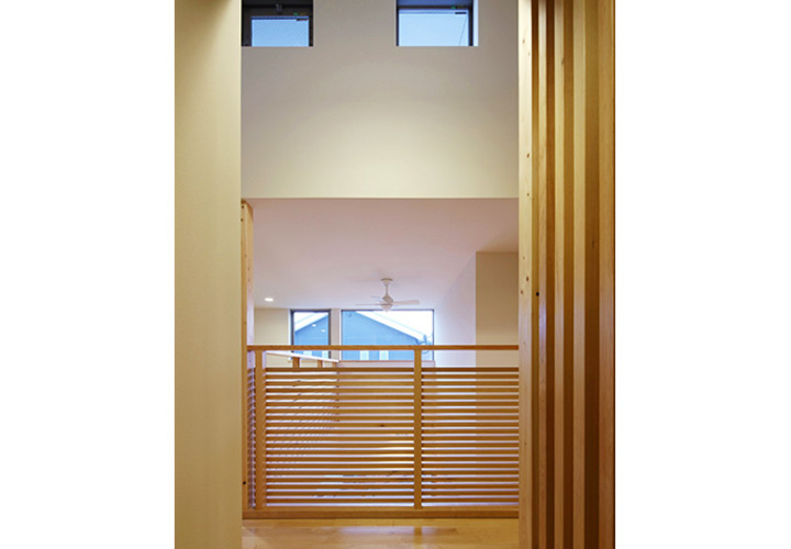 視界を気にしないハイサイドライトで明るい室内