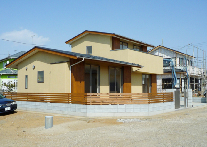 A House　幅広く日当たりの良い住宅