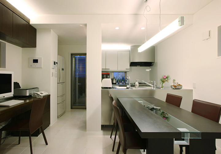 シンプルでシックなLDK