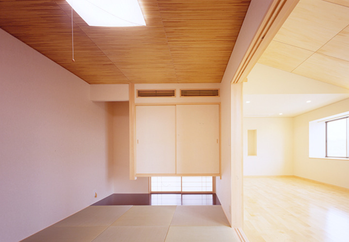 落ち着ける和室スペースのある部屋