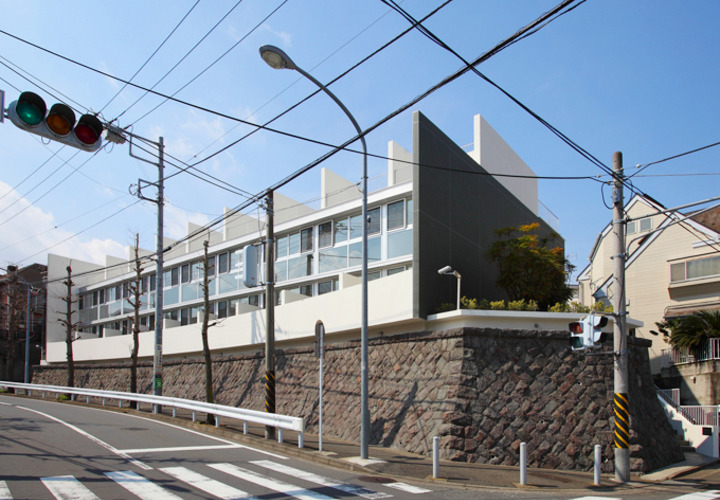 ベランダ側の外観を眺める