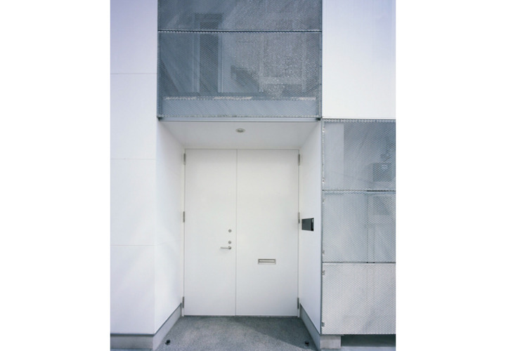 オープンな空間で閉塞感を感じさせない階段スペース