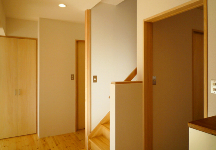 ホールをコンパクトにして廊下をなくしました