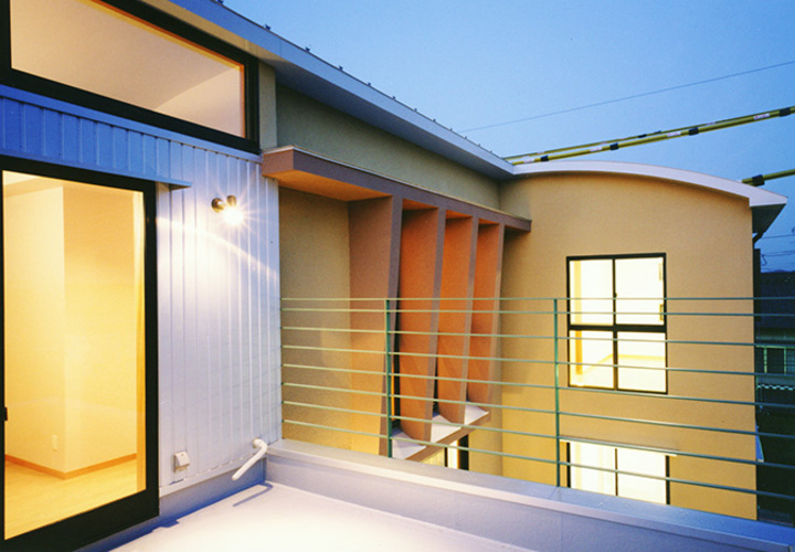 テラスから見る夕景外観