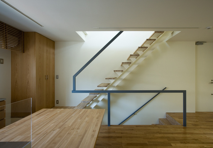 シンプルながらも楽しい手すりのデザイン