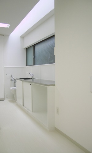 診察室のバックヤードもシンプル