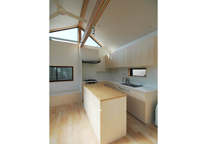 リビングに面したキッチン