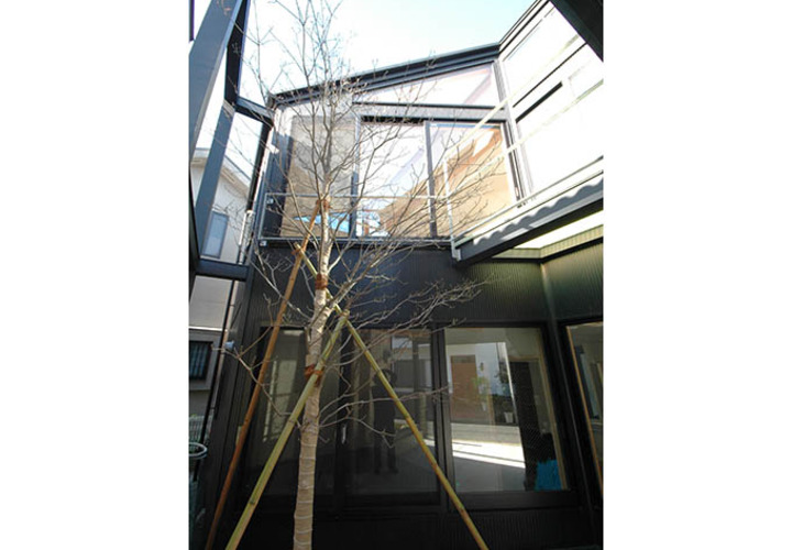 プライベートな中庭空間のある家