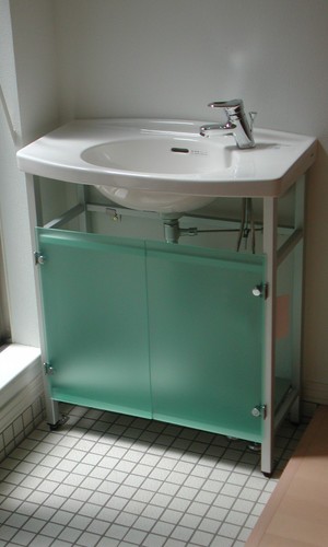 小さなアパートでは省略されがちな洗面スペース