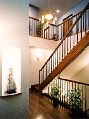 聖蹟桜ヶ丘の重厚な総タイル張りの家