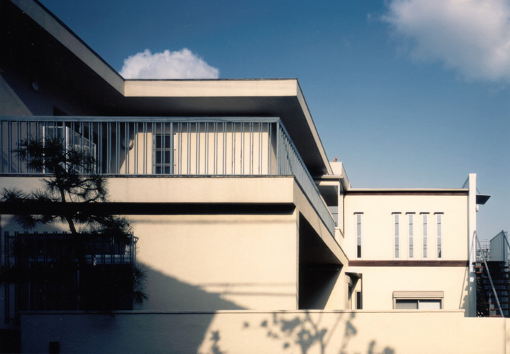 横増築で1階2階とも面積を広くリフォーム