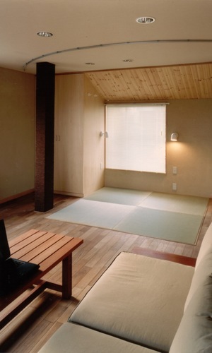 ちょっとしたくつろぎの畳コーナー