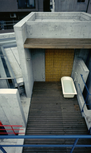 屋上には施主が楽しみにしている露天浴槽