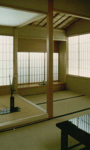 残月床を配置した格調高い和室