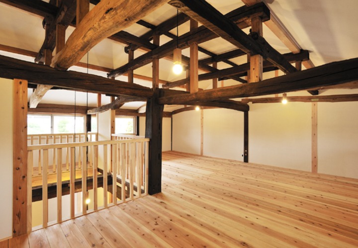 木組みを見せる2