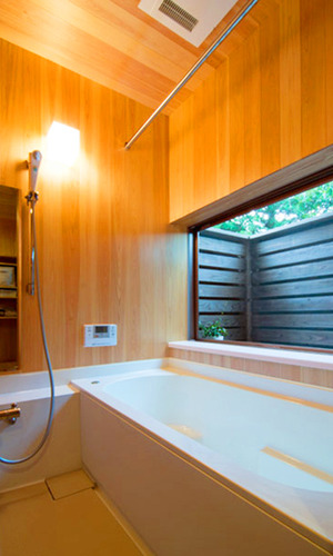 星空を眺めながら入る浴室