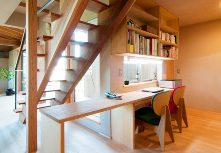 窪み空間の落着きのあるスタディスペース