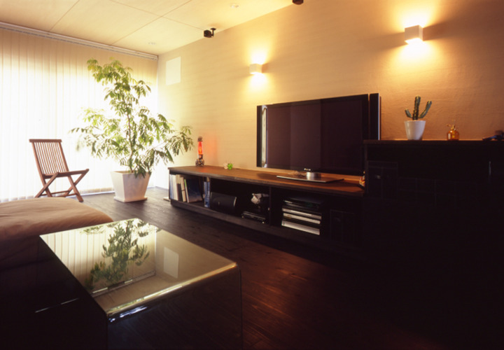 珪藻土と無垢材のフローリング