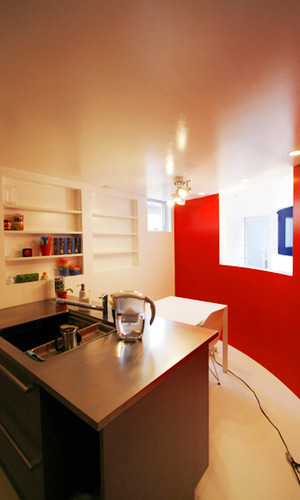 色で生活を豊かに彩る遊び心