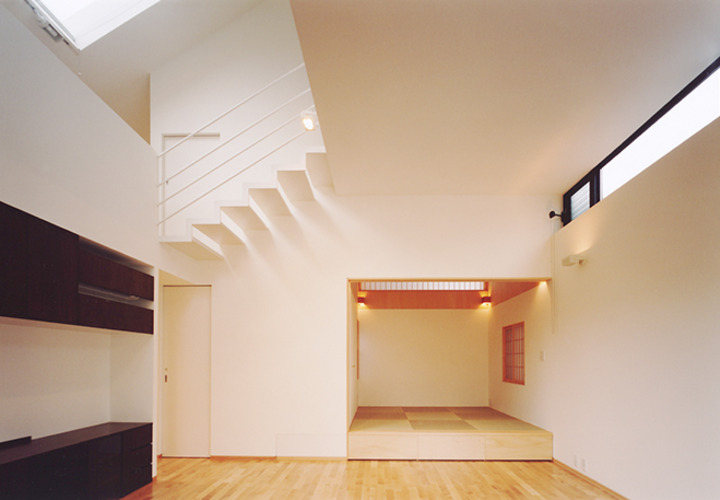 プライバシーを守りつつ採光を確保したLDK