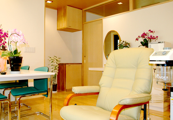 1Fはエステサロン、2Fを居室に（1）